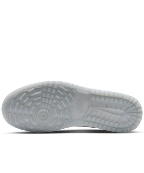 JORDAN BRAND(ジョーダンブランド)の「エア ジョーダン 1 LOW G ゴルフシューズ / Air Jordan 1 Low G Golf Shoes DD9315-122 White(スニーカー・メンズ・ホワイト・28/25.5/25/28.5/26/27.5/27/26.5/30/29.5/29)」の2枚目の写真