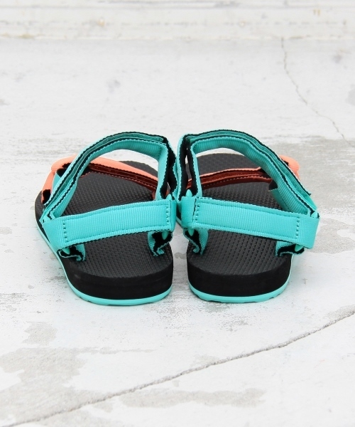 Teva（テバ）の「【国内exclusive】＜TEVA＞∵ORIGINAL UNIVERSAL TYEDYE サンダル（サンダル・レディース・ライトブルー/ピンク・5/6/8/7）」の8枚目の写真