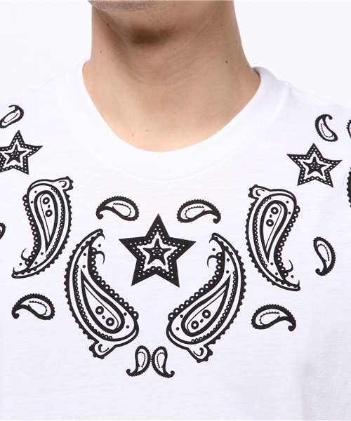 VENCEEXCHANGE(ヴァンスエクスチェンジ)の「首元バンダナ柄BIGT(Tシャツ/カットソー・メンズ・オフホワイト/ブラック・LARGE/MEDIUM)」の8枚目の写真