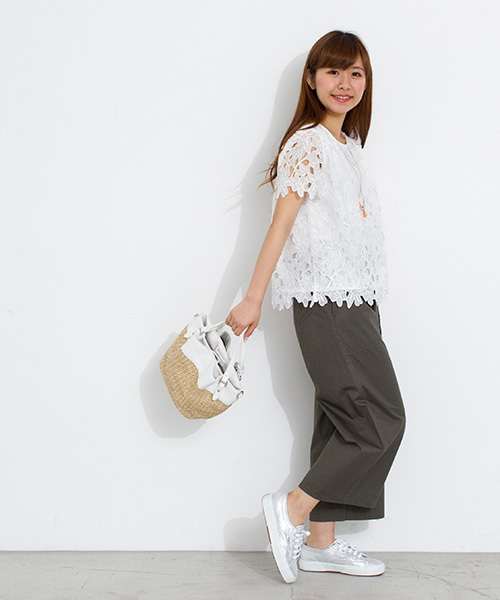 NATURAL BEAUTY BASIC（ナチュラルビューティーベーシック）の「ケミカルレースプルオーバー（シャツ/ブラウス・レディース・ダークベージュ/ネイビー/ホワイト系その他・MEDIUM）」の16枚目の写真