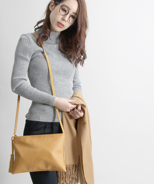 WEGO(ウィゴー)の「WEGO/リングタッセルショルダーバッグ(ショルダーバッグ・レディース・グレー/ワイン/ブラック/ブラウン/マスタード・FREE)」の5枚目の写真