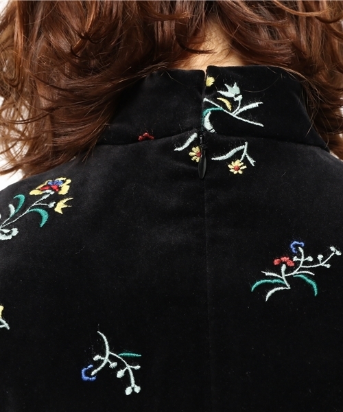 SLY（スライ）の「VELVET FLOWER STAND OP（ワンピース・レディース・イエロー系その他/ブラック/ダークグリーン・1/2）」の9枚目の写真