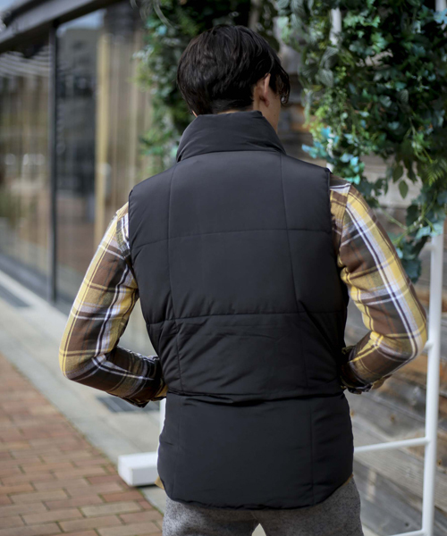 Denime（ドゥニーム）の「中綿ベスト（ダウンベスト・メンズ・カーキ/ブラック/ネイビー・LARGE/MEDIUM）」の17枚目の写真