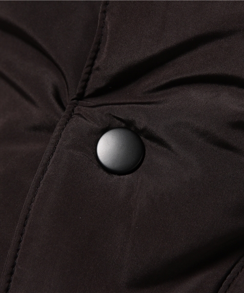 Denime（ドゥニーム）の「中綿ベスト（ダウンベスト・メンズ・カーキ/ブラック/ネイビー・LARGE/MEDIUM）」の13枚目の写真