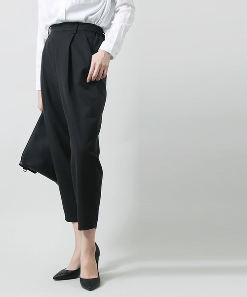 WEGO（ウィゴー）の「WEGO/タックテーパードパンツ（その他パンツ・レディース・インディゴブルー/ベージュ/ブラック/サックスブルー/ピンク・FREE）」の2枚目の写真