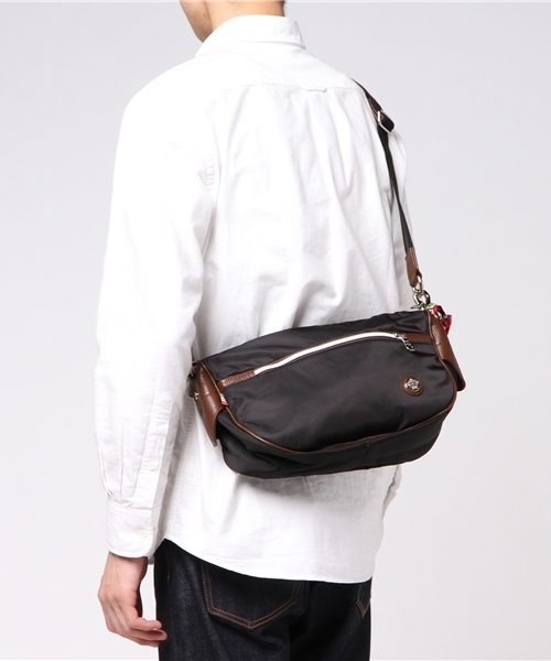 Orobianco（オロビアンコ）の「【Orobianco　オロビアンコ】　TRUCCO-G　定番　ショルダーバッグ　/　90701（ショルダーバッグ・メンズ・グレー/レッド/ブラック/カーキ/ワイン/ネイビー・FREE）」の14枚目の写真