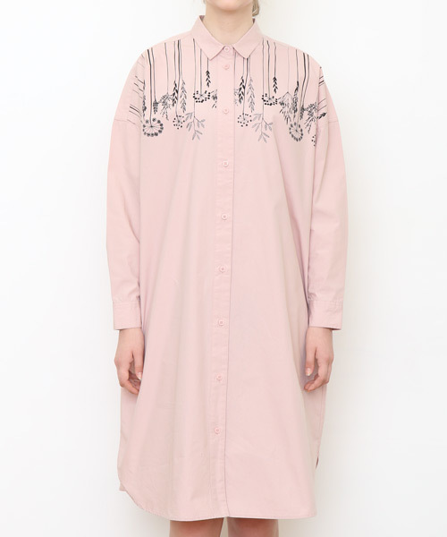 Design Tshirts Store graniph（デザイン　ティーシャツ　ストア　グラニフ）の「ドロップショルダーシャツワンピース/ハンギング プランターズ（シャツワンピース・レディース・ピンク系その他6・FREE）」の2枚目の写真