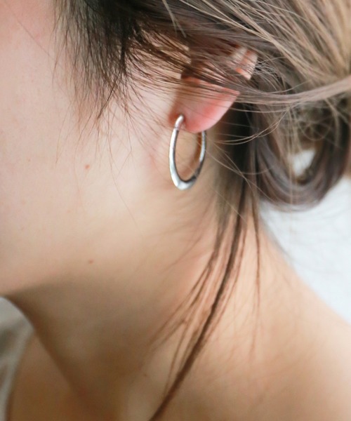 rapiecage（ラピエサージュ）の「プレートフープ イヤリング（イヤリング・レディース・シルバー/ゴールド・FREE）」の2枚目の写真