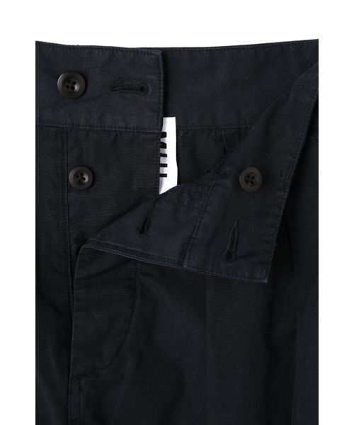 MHL.（エムエイチエル）の「COTTON LINEN TOUGH POPLIN（スカート・レディース・ブラック/ベージュ/ライトグレー・2/1/3）」の16枚目の写真