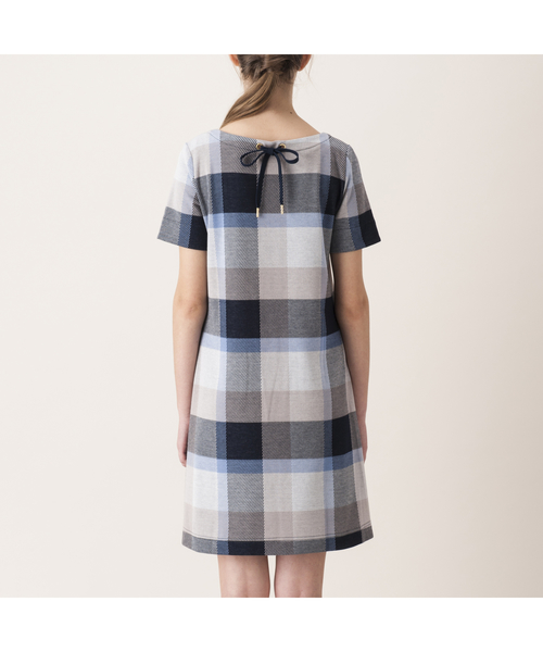 BLUE LABEL CRESTBRIDGE（ブルーレーベルクレストブリッジ）の