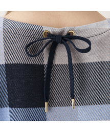 BLUE LABEL CRESTBRIDGE（ブルーレーベルクレストブリッジ）の