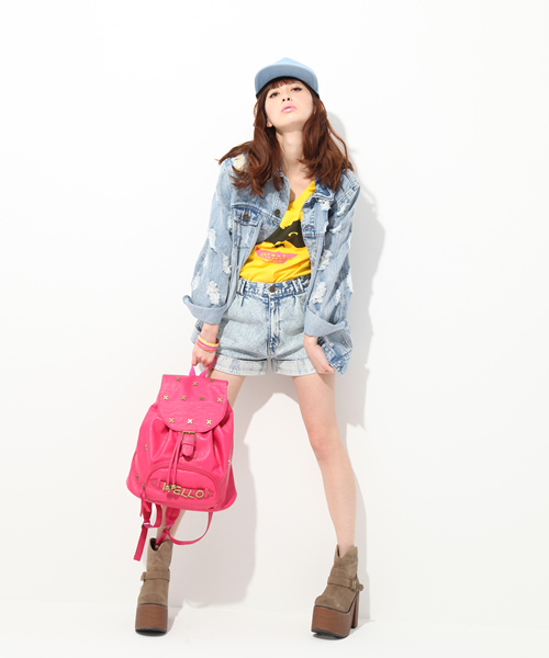WC(ダブル シー)の「wc/ダメージデニムBIGジャケット(デニムジャケット・レディース・インディゴブルー/サックスブルー・FREE)」の2枚目の写真