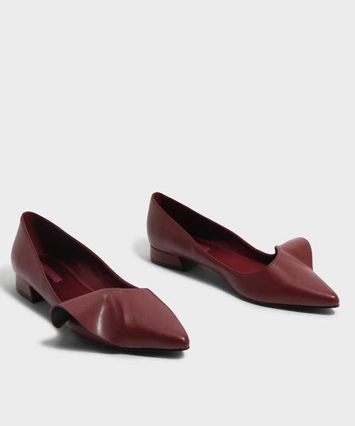 CHARLES & KEITH（チャールズ & キース）の「ラッフルディテールポインテッドフラット / RUFFLE DETAIL POINTED FLATS（バレエシューズ・レディース・ダークブルー/ブラック/レッド・22.5cm/23cm/23.5cm/24.5cm/25cm/25.5cm）」の17枚目の写真