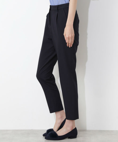 NATURAL BEAUTY BASIC（ナチュラルビューティーベーシック）の「タックペグパンツ（その他パンツ・レディース・ブラウン/ネイビー・X-SMALL/SMALL/MEDIUM）」の4枚目の写真