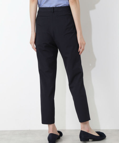 NATURAL BEAUTY BASIC（ナチュラルビューティーベーシック）の「タックペグパンツ（その他パンツ・レディース・ブラウン/ネイビー・X-SMALL/SMALL/MEDIUM）」の5枚目の写真