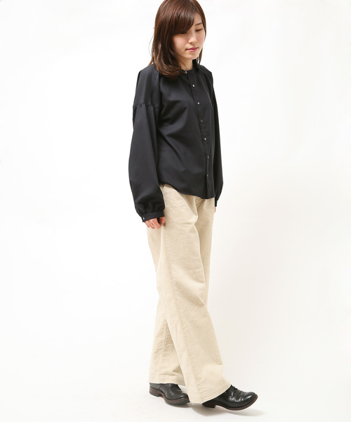 quadro(クオドロ)の「8Wストレッチコーデュロイワイドパンツ(その他パンツ・レディース・オフホワイト/ベージュ/キャメル・SMALL/MEDIUM)」の5枚目の写真