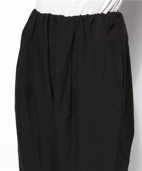 mystic(ミスティック)の「ギャザークロップドパンツ(その他パンツ・レディース・ベージュ/ブラック/グレー・フリ-)」の6枚目の写真