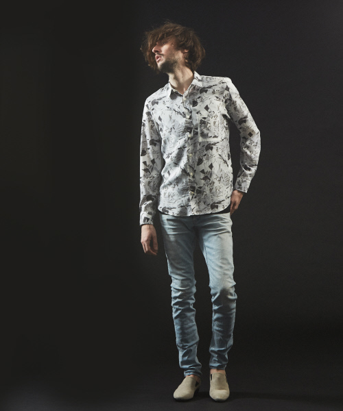 5351 POUR LES HOMMES(ゴーサンゴーイチプールオム)の「【モノクロフローラル】プリントシャツ(シャツ/ブラウス・メンズ・ホワイト/ブラック・44/46/48)」の12枚目の写真