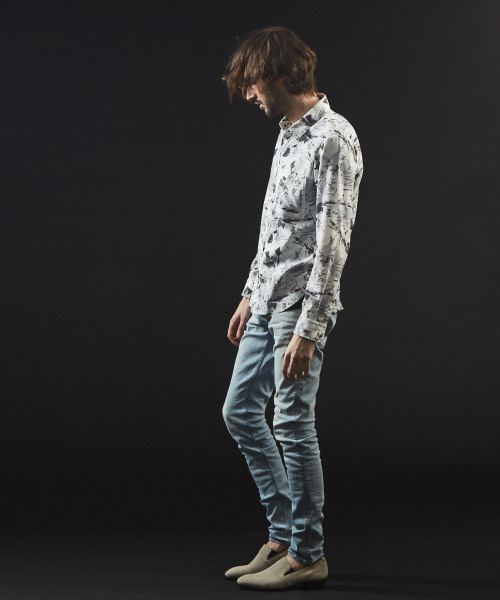 5351 POUR LES HOMMES(ゴーサンゴーイチプールオム)の「【モノクロフローラル】プリントシャツ(シャツ/ブラウス・メンズ・ホワイト/ブラック・44/46/48)」の11枚目の写真