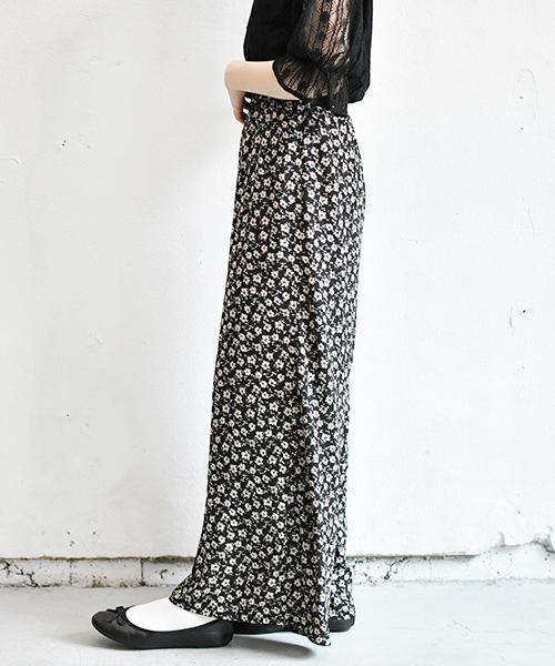 PairPair(ペアペア)の「小花柄ワイドパンツ(その他パンツ・レディース・ブラック/ベージュ・FREE)」の9枚目の写真