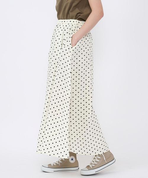 coen(コーエン)の「プリントタックロングスカート#(スカート・レディース・ブラウン/ブラック/ネイビー/ベージュ/ライトブルー/ナチュラル/ライム/オフホワイト/その他1/クリーム・FREE)」の2枚目の写真