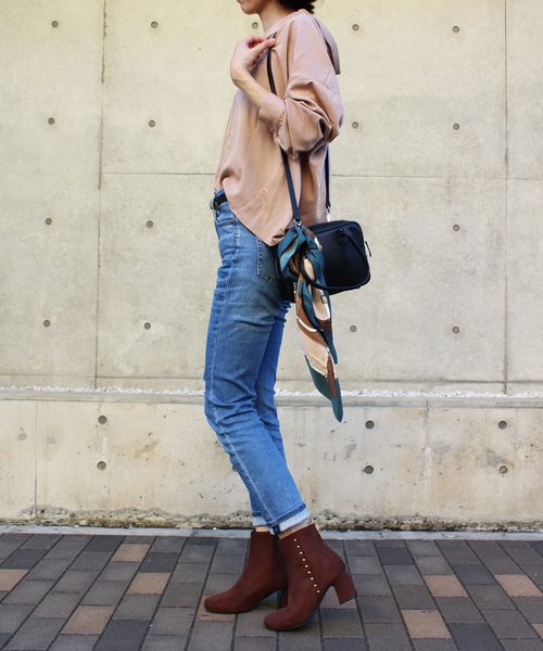 VIVIAN（ヴィヴィアン）の「バックファスナースタッズショートブーツ（ブーツ・レディース・タン/ダークブラック/ブラック系その他2/ブラウン系その他4・LL/S/M/L）」の19枚目の写真