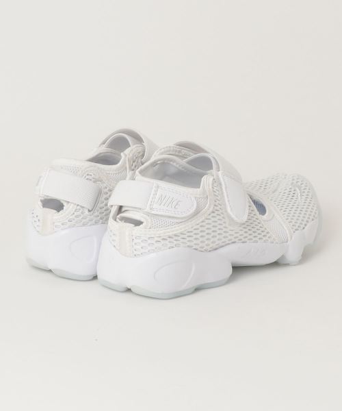 NIKE(ナイキ)の「NIKE/ナイキ ウィメンズ エアリフトブリーズ(サンダル・レディース・ホワイト・24cm/25cm/23cm/28cm/27cm)」の2枚目の写真