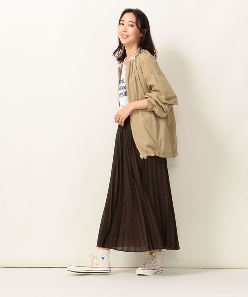 SHIPS any(シップス エニィ)の「SHIPS any:フラットライトブルゾン(ノーカラージャケット・レディース・ベージュ/ブラック・ONE SIZE)」の3枚目の写真