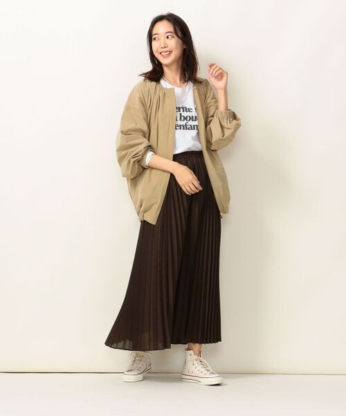 SHIPS any(シップス エニィ)の「SHIPS any:フラットライトブルゾン(ノーカラージャケット・レディース・ベージュ/ブラック・ONE SIZE)」の18枚目の写真