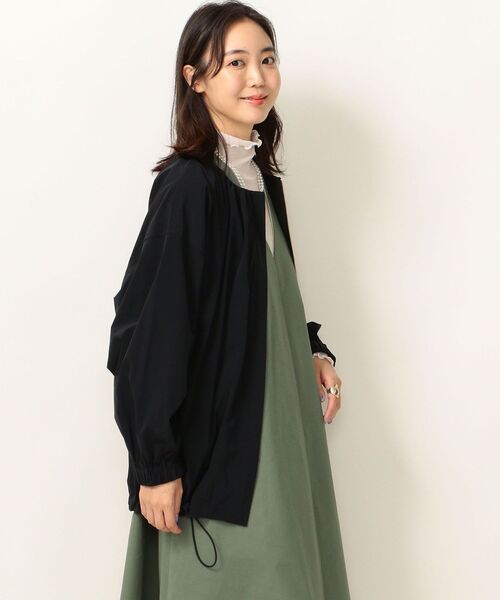 SHIPS any(シップス エニィ)の「SHIPS any:フラットライトブルゾン(ノーカラージャケット・レディース・ベージュ/ブラック・ONE SIZE)」の20枚目の写真