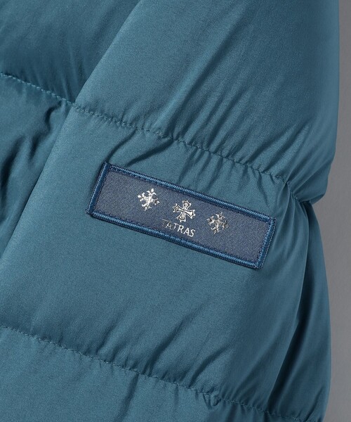 TATRAS（タトラス）の「TATRAS / BORBORE ナイロン フーデッド ダウンジャケット（ダウンジャケット/コート・メンズ・ライトグレー/ブラック/ネイビー/オフホワイト/ブルー系その他3・2/3/1/4）」の9枚目の写真