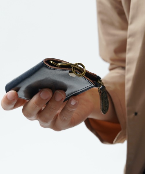 MURA（ムラ）の「イタリアンレザー Ｌ字ファスナー カードキー対応 スマート キーケース（キーケース/キーアクセサリー・レディース・ダークブラウン/ブラック/キャメル/ネイビー/イエロー/グリーン・FREE）」の18枚目の写真