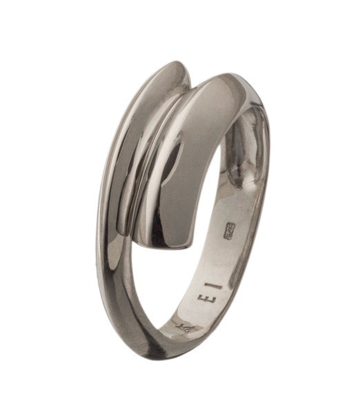 ARTEMIS KINGS（アルテミスキングス）の「ARTEMIS KINGS/ｳﾞｧｲﾝﾘﾝｸﾞ（リング・メンズ・シルバー・FREE）」の3枚目の写真