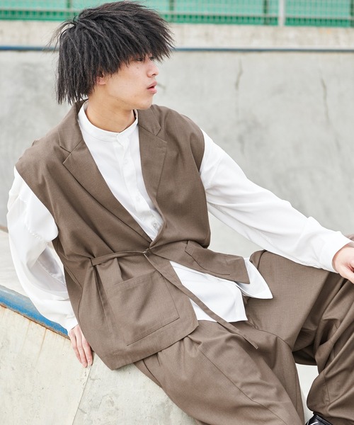 act'm（アクトム）の「テーラードカラー オーバーサイズ ジレベスト（ベスト・メンズ・ブラック/チョコ/グレイッシュベージュ・S/M/L）」の16枚目の写真