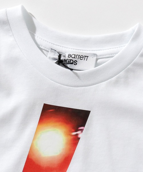 NEIL BARRETT（ニールバレット）の「Neil Barrett（ニール バレット）Tシャツカットソー（Tシャツ/カットソー・キッズ・ホワイト/ブラック・12YEAR/14Y/10YEAR/6YEAR/8YEAR/4YEAR）」の9枚目の写真
