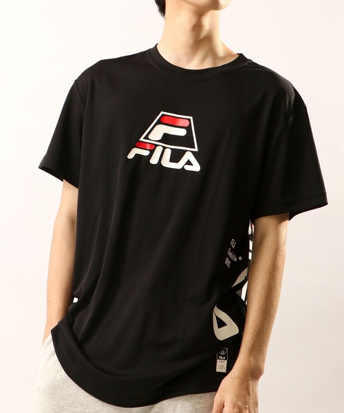 FILA HERITAGE（フィラヘリテージ）の「FILA HERITAGE×Akita Northernn Happinets 吸水速乾バスケットボール半袖グラフィックTシャツ（Tシャツ/カットソー・メンズ・ブルー系その他/ブラック系その他/ホワイト系その他/イエロー/イエロー系その他/ホワイト系その他2/ホワイト系その他3/ブラック系その他2/ブルー系その他2/レッド/ネイビー/ブラック/ホワイト・M/L/XL/S）」の5枚目の写真