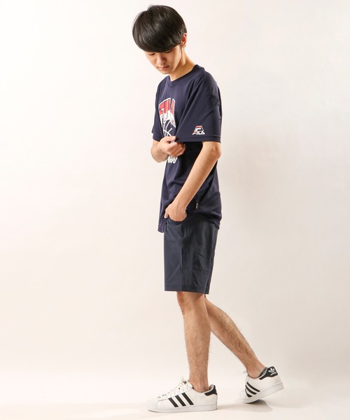 FILA HERITAGE（フィラヘリテージ）の「FILA HERITAGE×Akita Northernn Happinets 吸水速乾バスケットボール半袖グラフィックTシャツ（Tシャツ/カットソー・メンズ・ブルー系その他/ブラック系その他/ホワイト系その他/イエロー/イエロー系その他/ホワイト系その他2/ホワイト系その他3/ブラック系その他2/ブルー系その他2/レッド/ネイビー/ブラック/ホワイト・M/L/XL/S）」の18枚目の写真