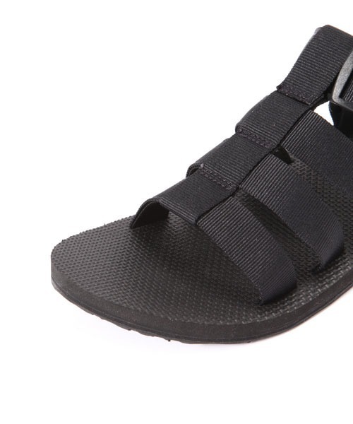 MHL.（エムエイチエル）の「TEVA（サンダル・レディース・ブラック・6/5/7）」の3枚目の写真