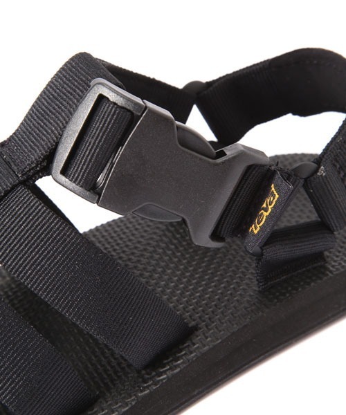 MHL.（エムエイチエル）の「TEVA（サンダル・レディース・ブラック・6/5/7）」の4枚目の写真