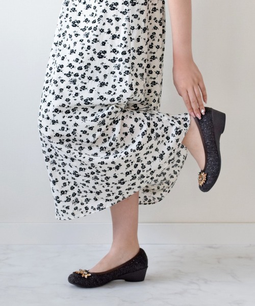 Bridget Birkin(ブリジットバーキン)の「【Bridget Birkin walk】フラワービジューウォーキングパンプス(515201)(パンプス・レディース・ベージュ/ブラック/グレー/ブラック系その他/ブラウン・22.5/23/23.5/24/24.5)」の13枚目の写真