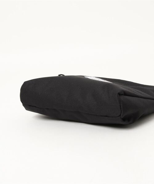 hellolulu（ハロルル）の「hellolulu CANA Compact Utility Bag － 731177（ショルダーバッグ・レディース・ブラック/ダークブルー/ブルー系その他2/オリーブ/グレー系その他・ONE）」の7枚目の写真