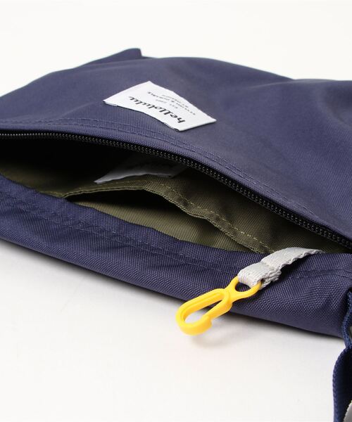 hellolulu（ハロルル）の「hellolulu CANA Compact Utility Bag － 731177（ショルダーバッグ・レディース・ブラック/ダークブルー/ブルー系その他2/オリーブ/グレー系その他・ONE）」の6枚目の写真