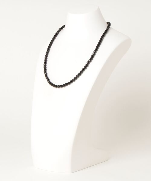 NANO universe（ナノユニバース）の「フェイクパールネックレス（ネックレス・メンズ・ブラック/オフホワイト・FREE）」の3枚目の写真