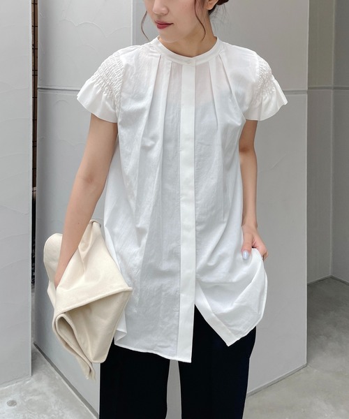 CAPRICIEUX LE'MAGE（カプリシューレマージュ）の「2WAYシャーリングフレンチブラウス（シャツ/ブラウス・レディース・ホワイト/ブラック/グリーン・FREE）」の2枚目の写真