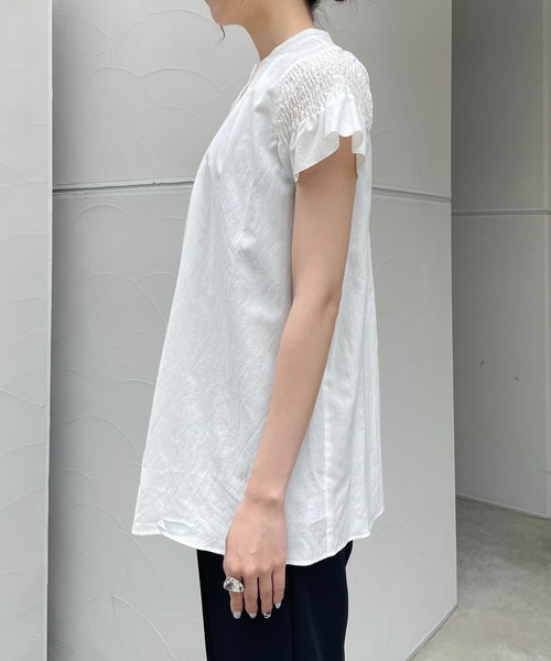 CAPRICIEUX LE'MAGE（カプリシューレマージュ）の「2WAYシャーリングフレンチブラウス（シャツ/ブラウス・レディース・ホワイト/ブラック/グリーン・FREE）」の11枚目の写真