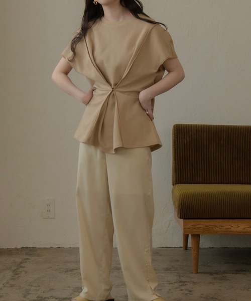 lawgy（ラウジー）の「original waist hook ct（Tシャツ/カットソー・レディース・ベージュ/ブラウン/ベージュ系その他・FREE）」の6枚目の写真