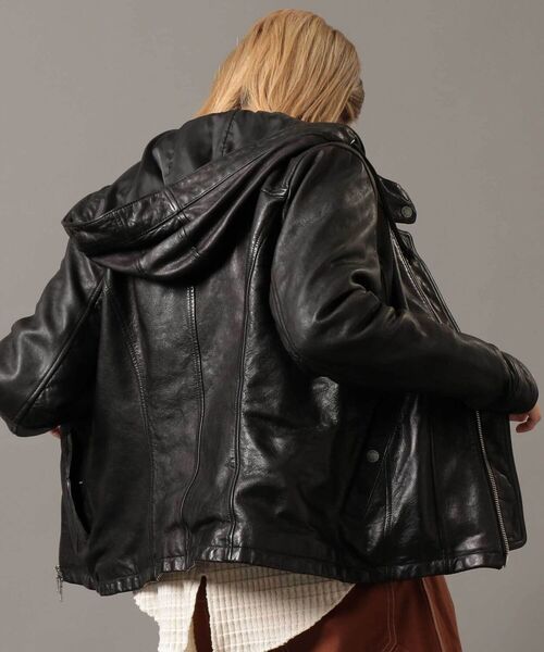 AVIREX（アヴィレックス）の「【Women's】スタンドジップレザージャケット/ STAND ZIP LEATHER JACKET / アヴィレックス / AVIREX（その他アウター・レディース・ブラック/ライトベージュ・MEDIUM/SMALL/LARGE）」の6枚目の写真