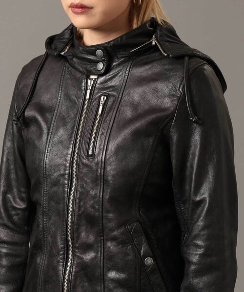AVIREX（アヴィレックス）の「【Women's】スタンドジップレザージャケット/ STAND ZIP LEATHER JACKET / アヴィレックス / AVIREX（その他アウター・レディース・ブラック/ライトベージュ・MEDIUM/SMALL/LARGE）」の7枚目の写真