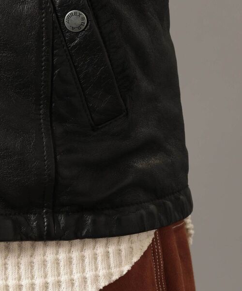 AVIREX（アヴィレックス）の「【Women's】スタンドジップレザージャケット/ STAND ZIP LEATHER JACKET / アヴィレックス / AVIREX（その他アウター・レディース・ブラック/ライトベージュ・MEDIUM/SMALL/LARGE）」の9枚目の写真
