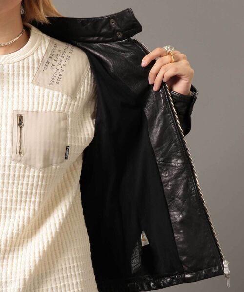 AVIREX（アヴィレックス）の「【Women's】スタンドジップレザージャケット/ STAND ZIP LEATHER JACKET / アヴィレックス / AVIREX（その他アウター・レディース・ブラック/ライトベージュ・MEDIUM/SMALL/LARGE）」の10枚目の写真
